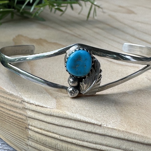 VTG Native American Navajo Cuff Bracelet Size 6 Turquoise Leaf 925 Sterling 6.0g - Picture 4 of 10
